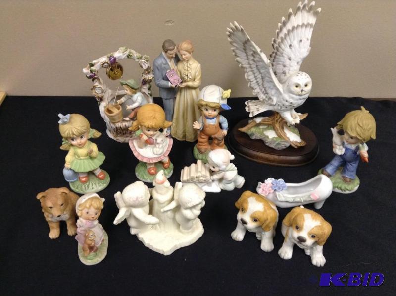 lot 118 image: Lot of collectables including Precious Moments, and more