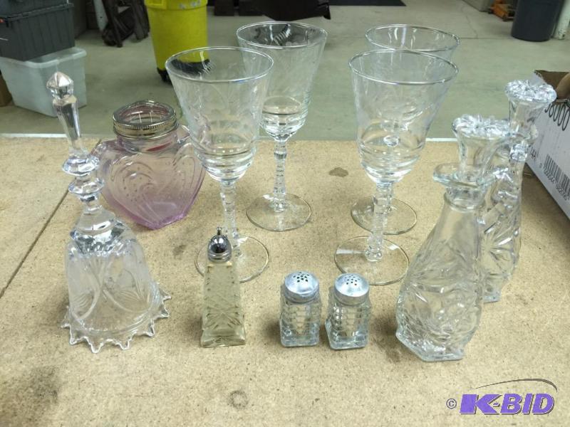 lot 133 image: Lot of Crystal Glassware
