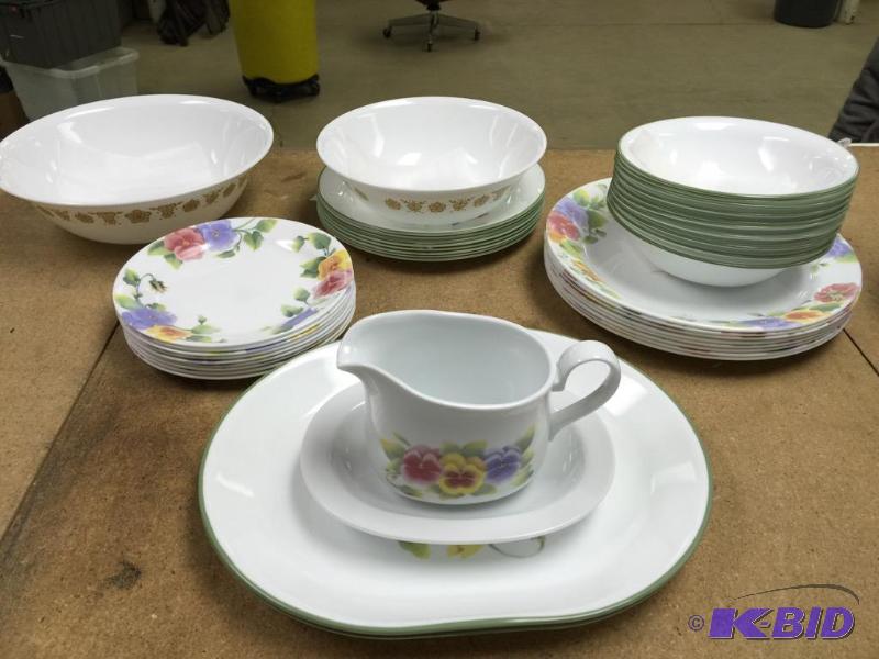 lot 134 image: Lot of Floral Corelle Dishes