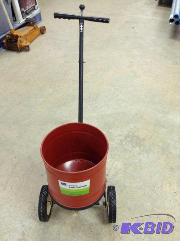 lot 14 image: Sears Broadcast Lawn Spreader