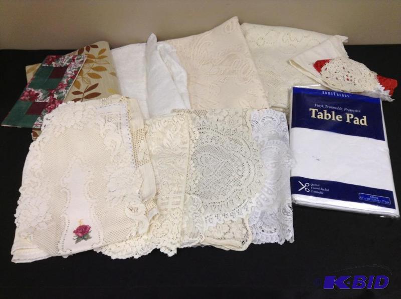 lot 146 image: Lace Tablecloths, Table Runners and Doilies