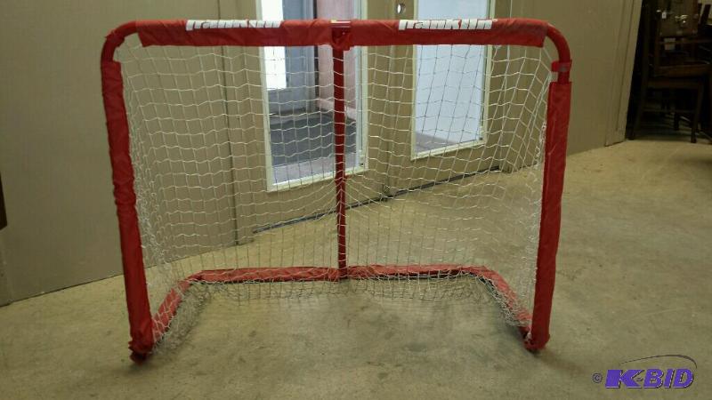lot 181 image: Metal Framed Franklin SoccerHockey Goal