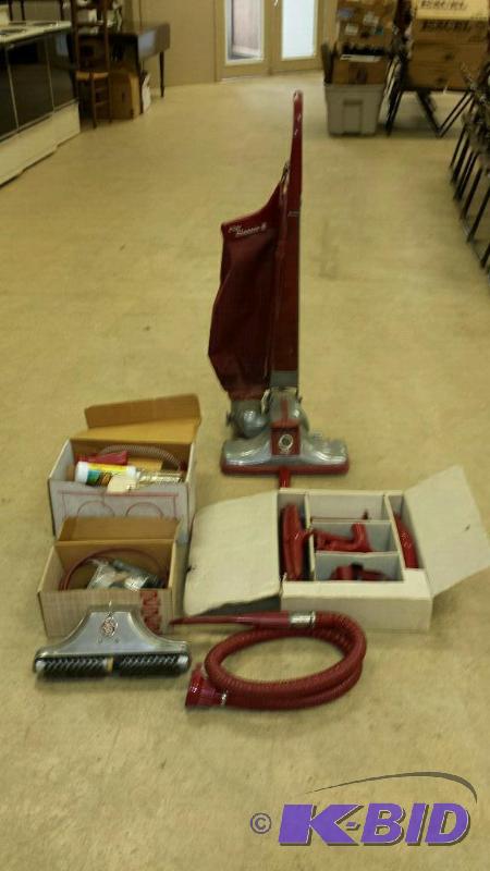 lot 182 image: Kirby Classic III Vacuum & Attachments