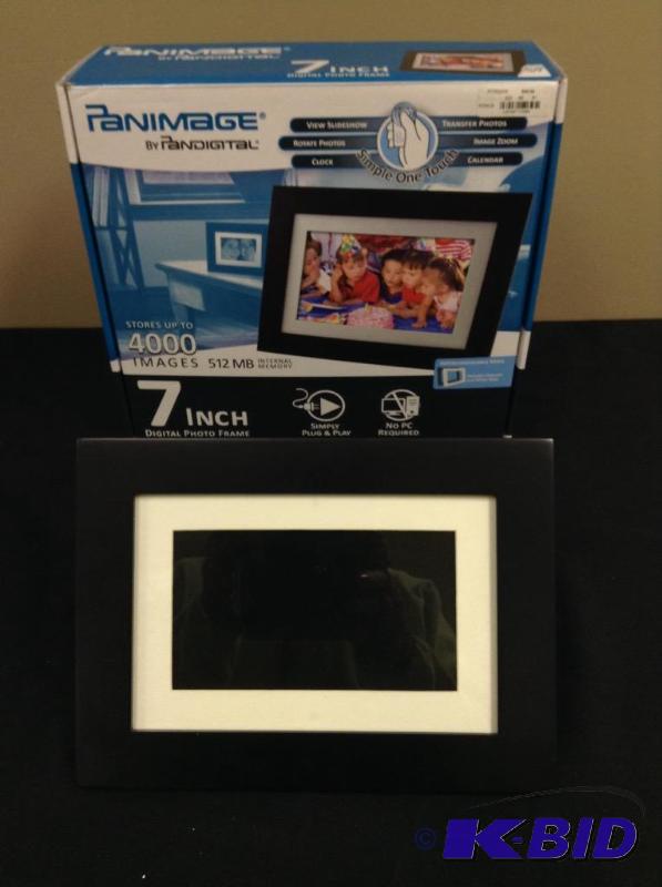 lot 98 image: 7inch digital photo frame