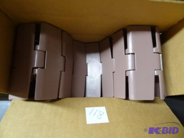lot 118 image: UNI Conveyer Chain 4 x 10 New in box...