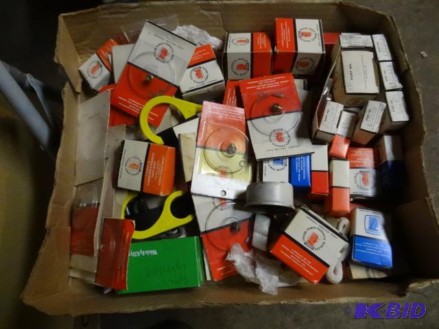 lot 127 image: Flat of New Briggs Parts...
