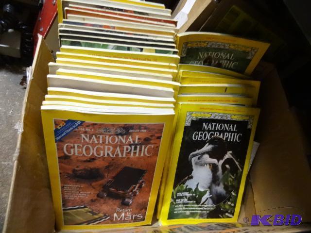 lot 130 image: Box Vintage National Graphic Magazines...