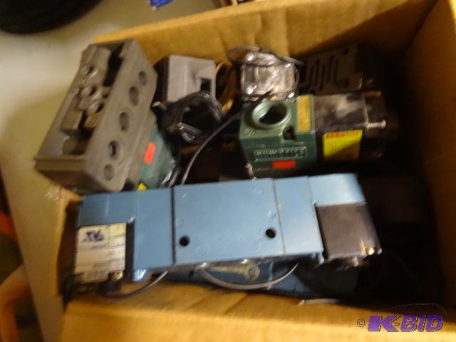 lot 158 image: Misc Valves, Servos MAC and others as shown...