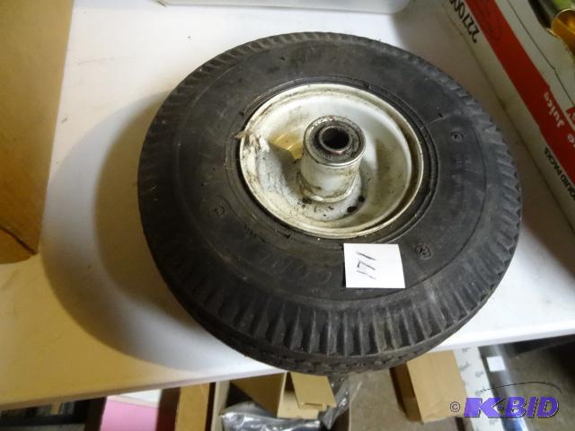 lot 171 image: Pneumatic Wheel Barrow Tire 10 for 58 Axle...