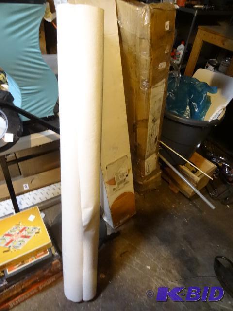 lot 197 image: Roll of Vinyl Wallpaper for Rvs etc. 53 Wide....