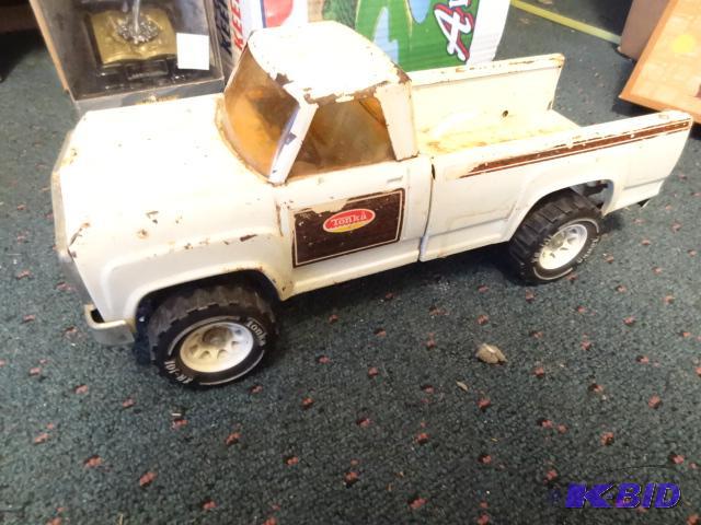 lot 50 image: Vintage Tonka Pickup Truck...