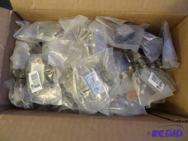 lot 85 image: Large Qty of 2-Way & 3-way Cable Splitter...