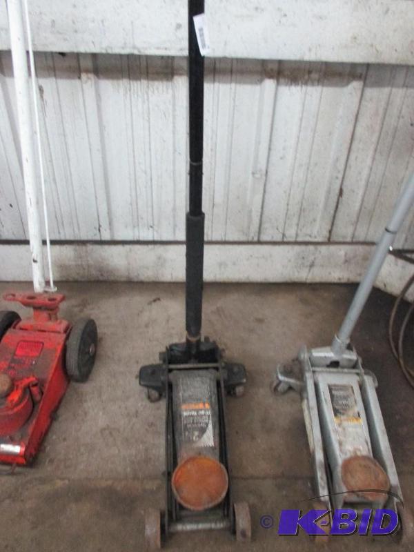 lot 50 image: floor jack...