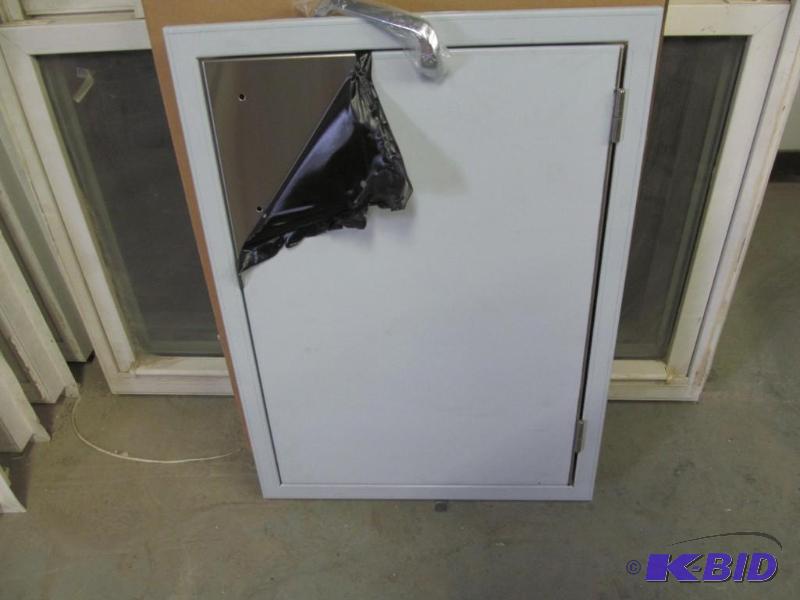 lot 25 image: Stainless Steel Door w Handle