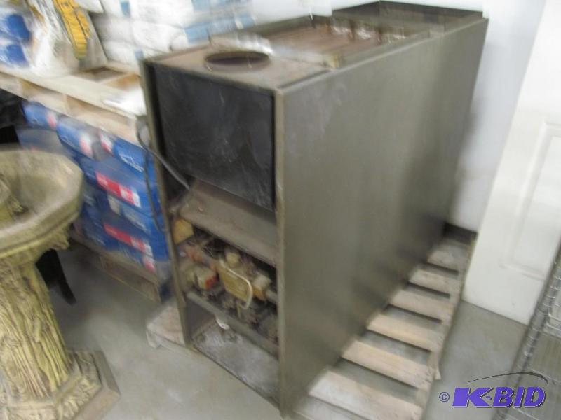 lot 50 image: 1970s Kenmore Furnace