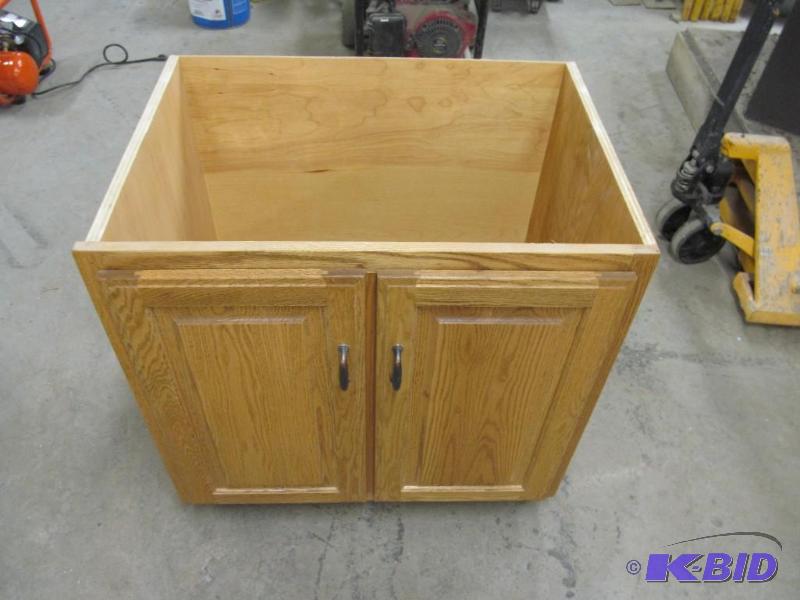lot 57 image: New Oak Bathroom Cabinet