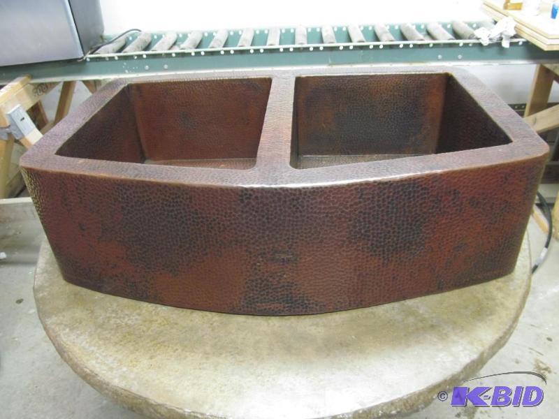 lot 61 image: Hammered Copper Approned Sink