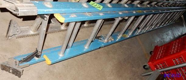 lot 117 image: WERNER, 28 ft Extension Ladder