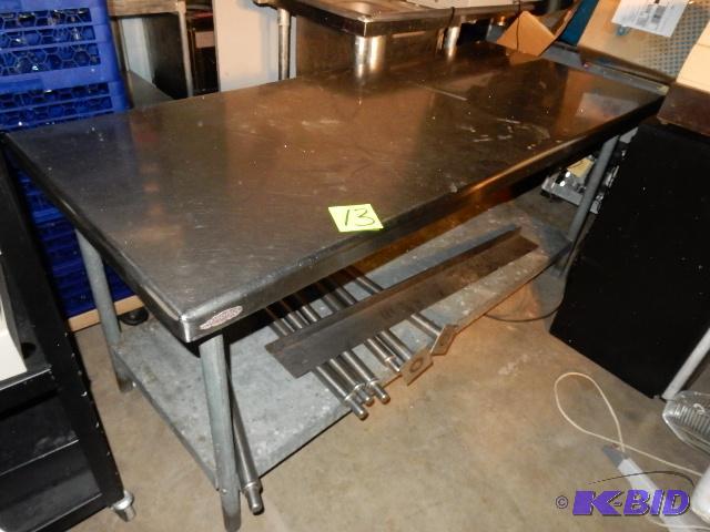 lot 13 image: Stainless Steel Table with shelf