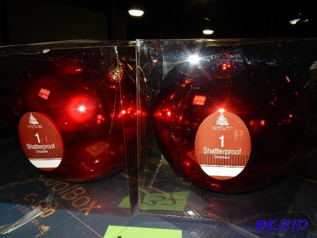 lot 137 image: 7, 16 in diameter Christmas Dcor Balls