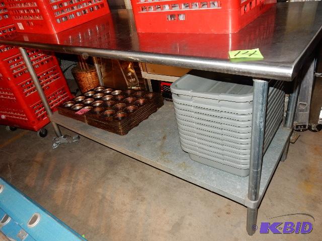 lot 14 image: Stainless steel table with shelf