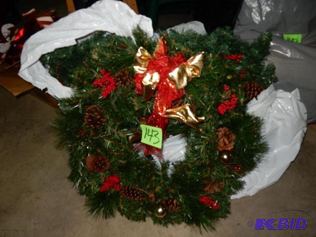 lot 143 image: 3, 26in wreaths