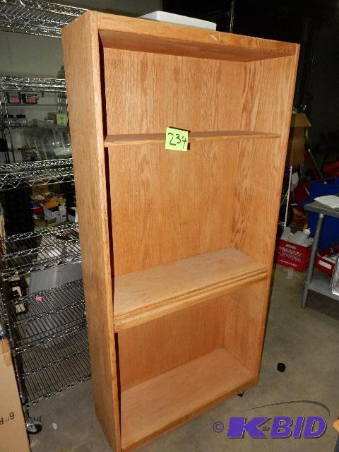lot 234 image: Oak Book Shelf