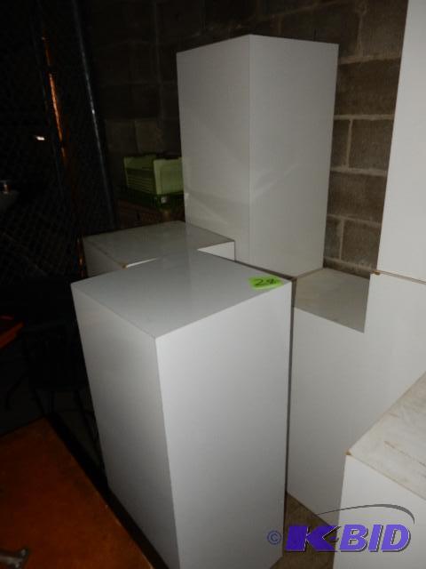 lot 28 image: White Laminate Staging Blocks