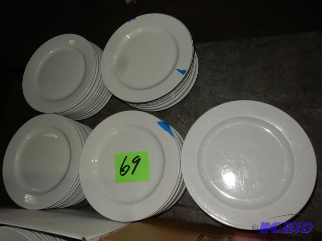 lot 69 image: Dinner Plate, Glass
