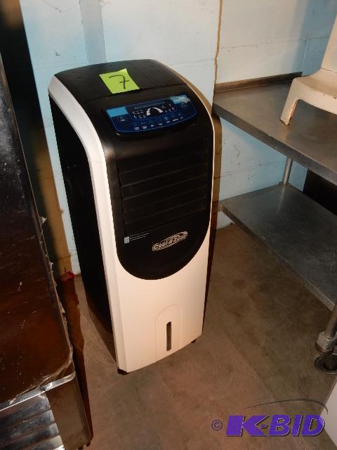 lot 7 image: Coolbox Air Cooler