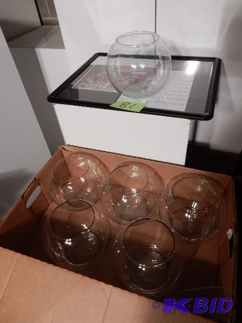 lot 81 image: Globe Vases