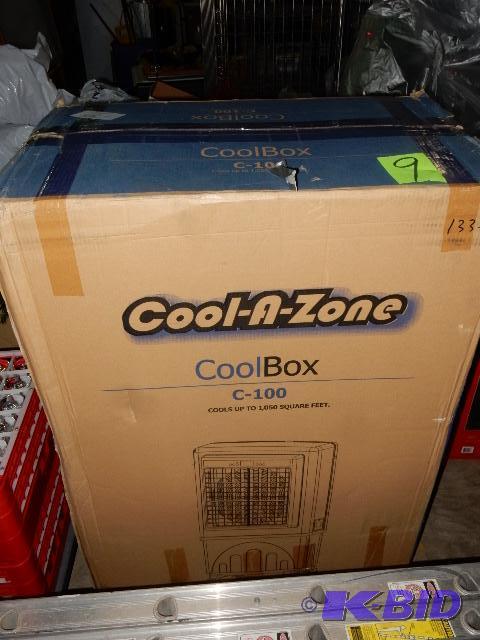 lot 9 image: Cool A Zone Cool Box C-100