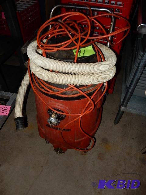 lot 91 image: Minuteman Wet Dry Vac