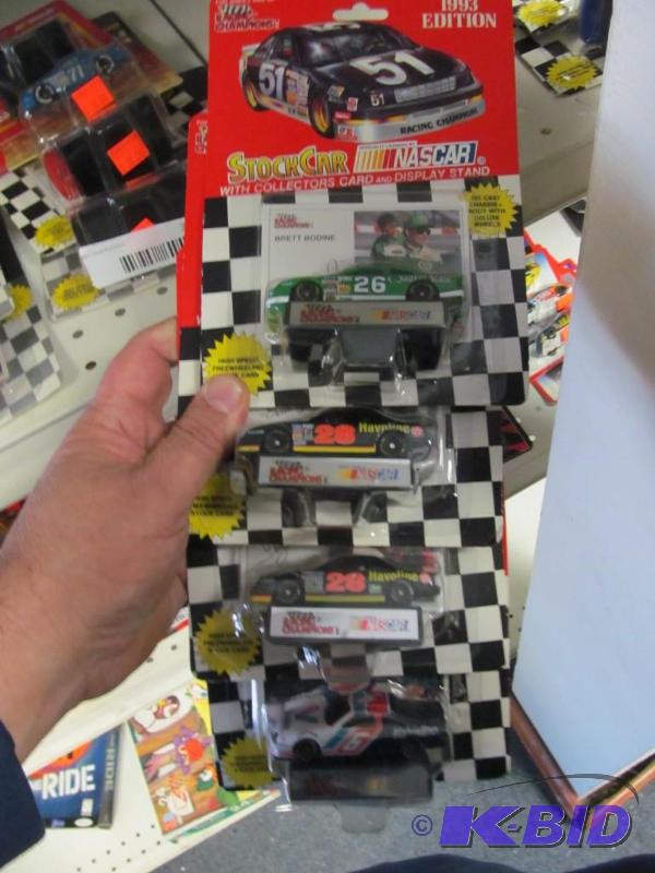 lot 35 image: Lot of 4 1993 Racing Champions 164 NASCAR Diecast