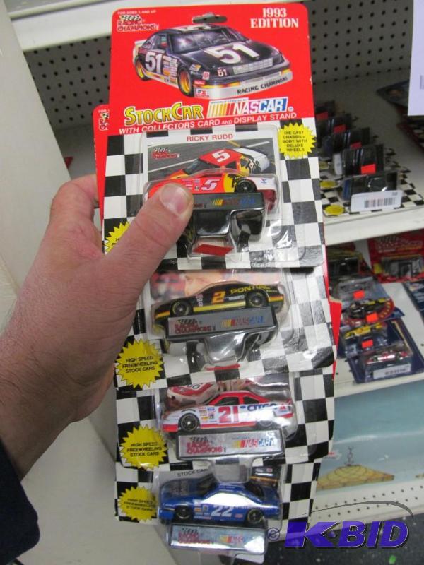 lot 36 image: Lot of 4 1993 Racing Champions 164 NASCAR Diecast
