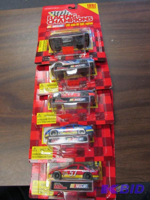 lot 46 image: Lot of 5 1996 Racing Champions 164 NASCAR Diecast