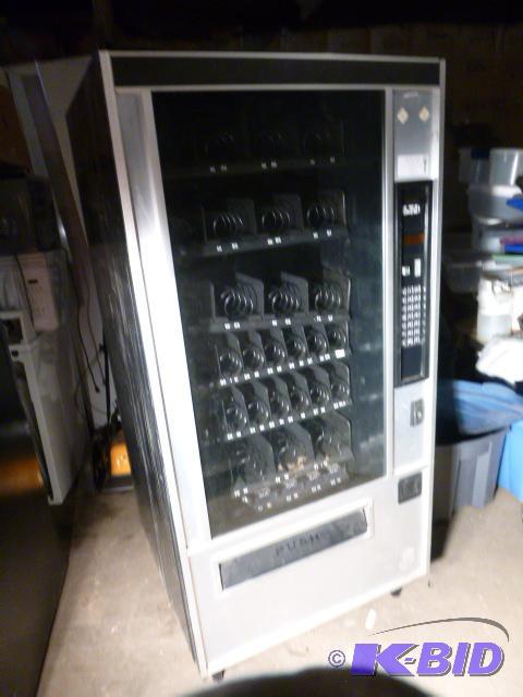 Glass Front Vending Machine No key - 72&quot...