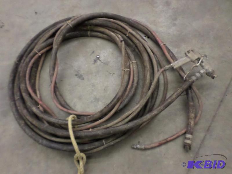 lot 19 image: Industrial Hose Set With Graco Spray Gun...