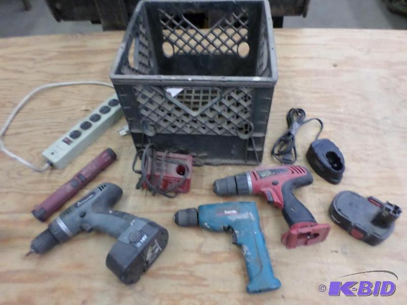 lot 48 image: Lot Of Misc Cordless Power Tools & Power ...