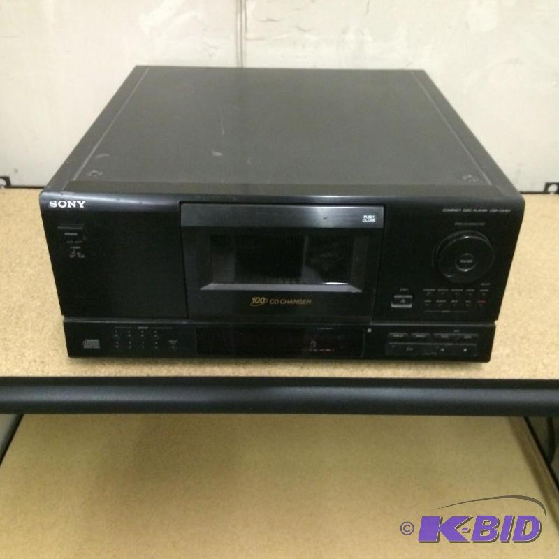 lot 15 image: Sony CDP-CX153 100 Disk CD Changer, tested an...