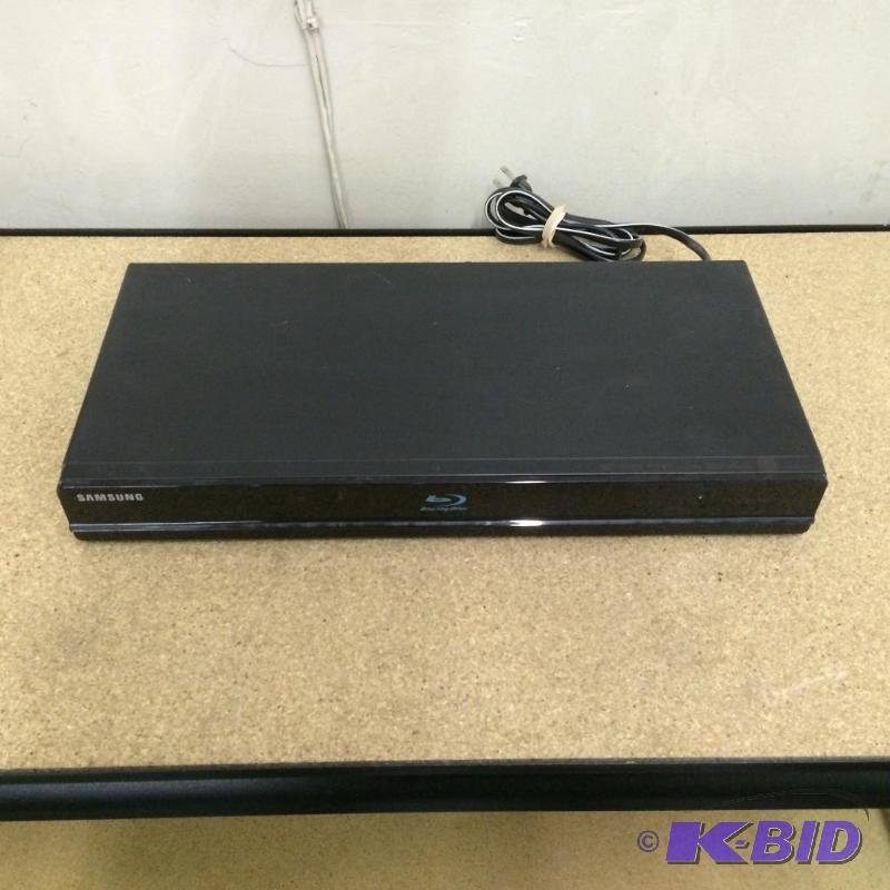 lot 18 image: Samsung BD-P1600 Blu Ray Player, tested and i...