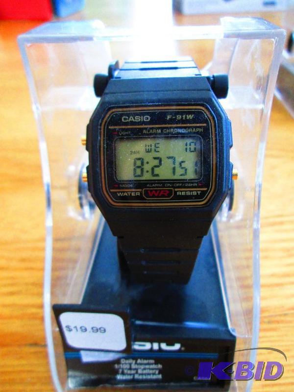 lot 13 image: Casio daily alarm water resistant watch...