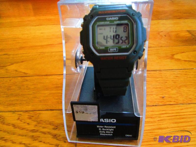 lot 14 image: Casio water resistant watch with alarm and st...