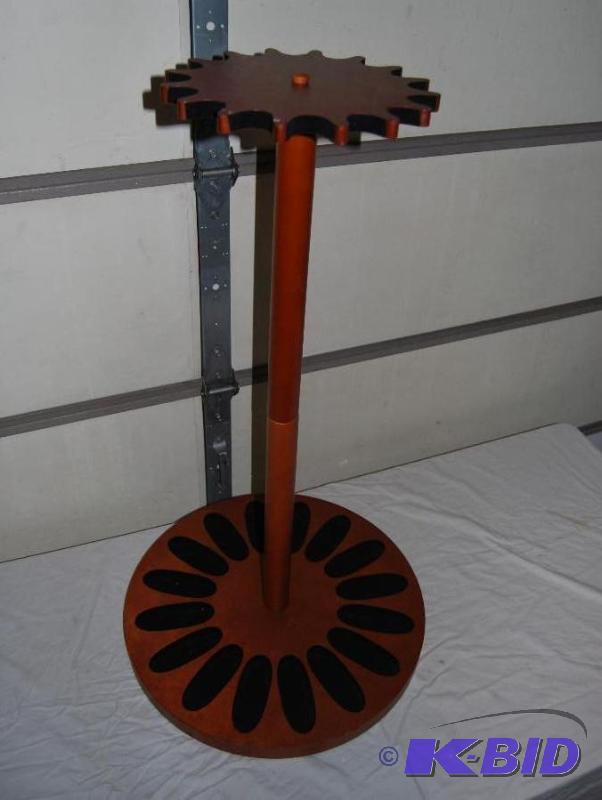 lot 24 image: 16 Gun Rotating Rifle Rack with Magnets, 22 d...