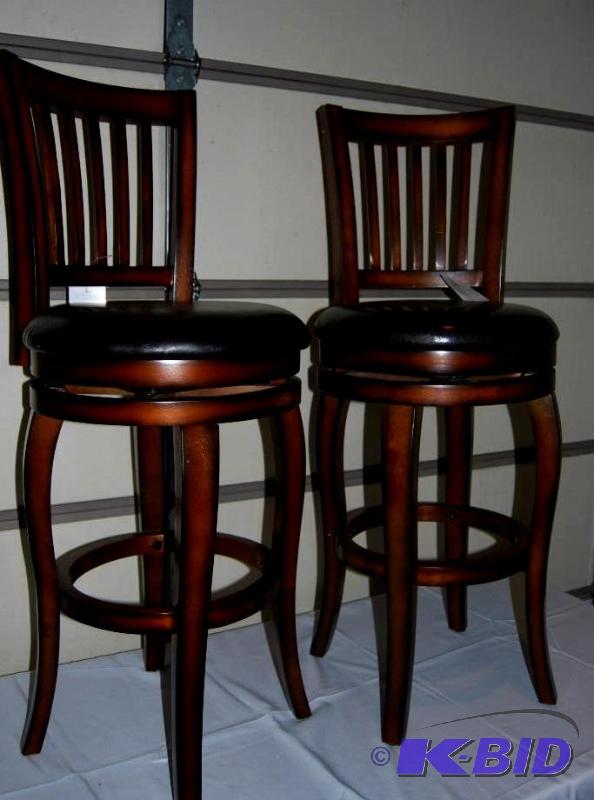 lot 29 image: Pair of Castle Creek Swivel Barstools, 29 s...