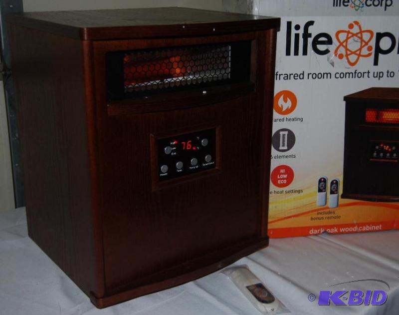lot 79 image: Lifepro by Lifesmart Infrared Heater, 1500 wa...