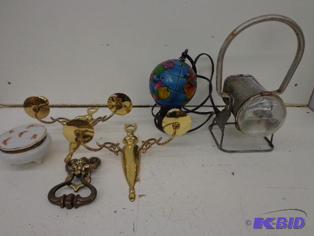 lot 141 image: Decorations   Sconces  Globe Light - Plugged ...