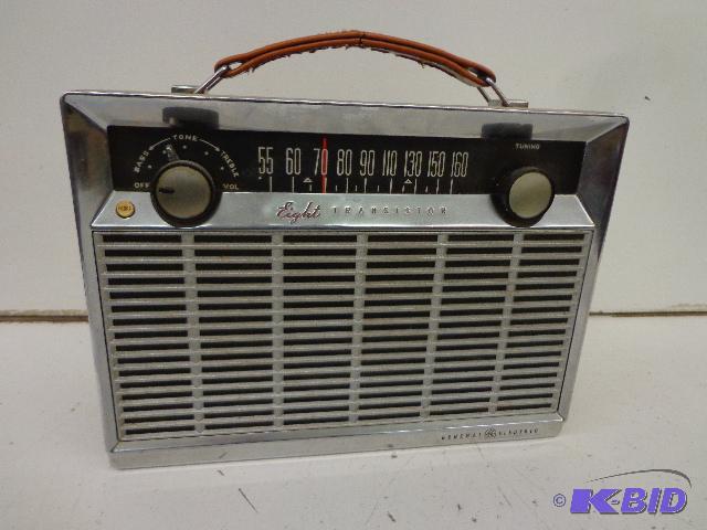 lot 19 image: Eight Transistor Radio   General Electric  Re...