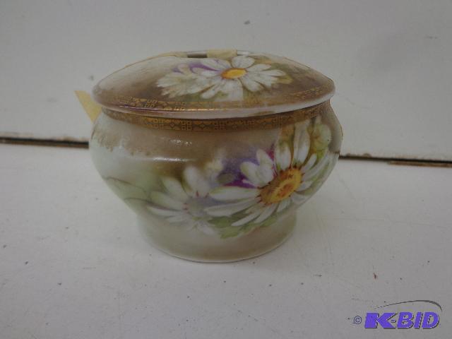 lot 23 image: Trinket Dish   Pretty Floral Pattern on Side ...