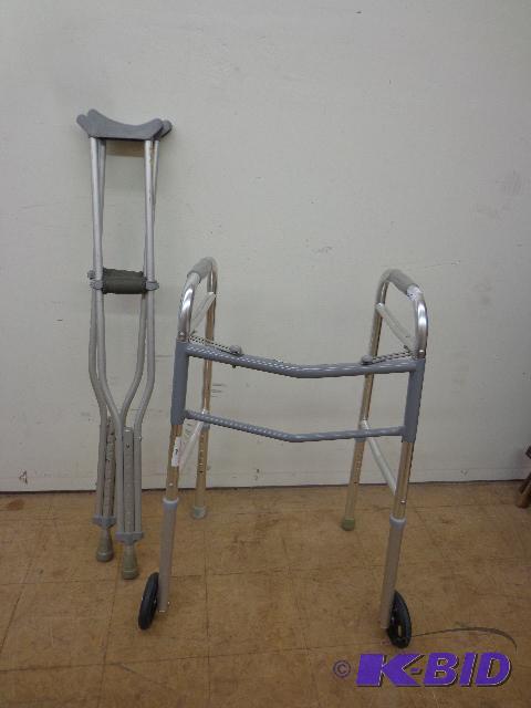 lot 25 image: CrutchesWalker   Aluminum Walker wWheels  A...